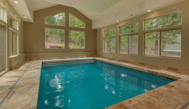 Heated Indoor Pool, Arcade, Skeeball, Sauna, Foosball, Pool Table, Spa, Grill – Heavenly Escape