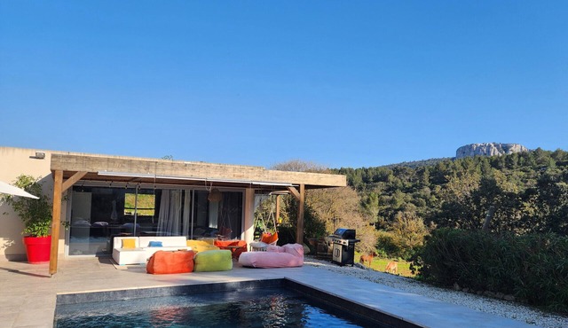 Heated pool in the vineyards