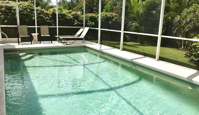 Heated Pool! 5 Minute Bike To Beach, Dining, Mercato! Bikes Included