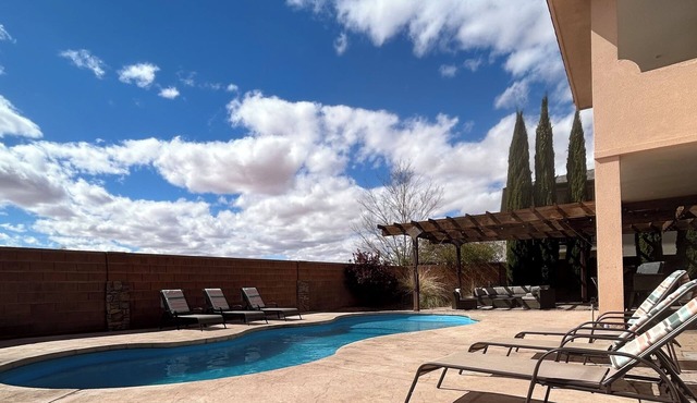 Heated Pool AmazingViews 4 Bed 3 Bath Great Location Horseshoe Bend