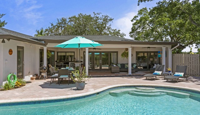 Heated Pool and Arcade! South Tampa Quiet Bliss