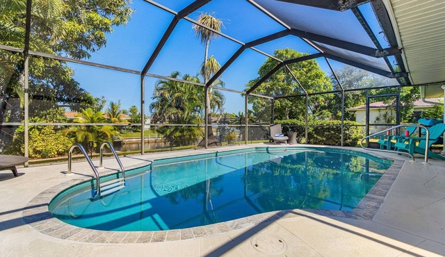 Heated Pool and Kayaks. Pet-Friendly! - Villa Sabrina - Roelens Vacations