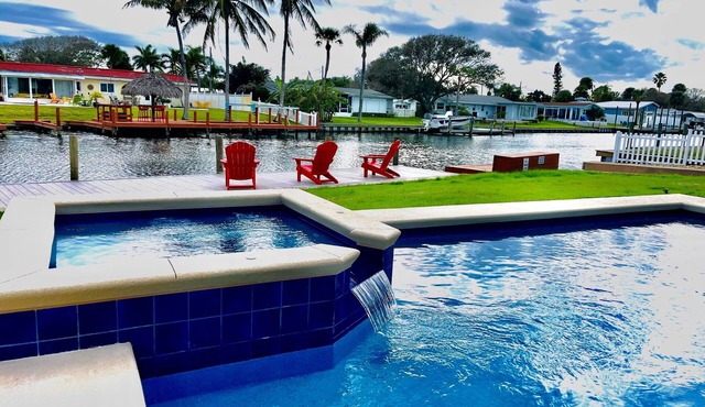 Heated Pool and Spa-3B/2B Waterfront on Canal close to the Beach