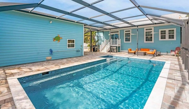 Heated Pool, Beach, Patio Lounge, Near Downtown