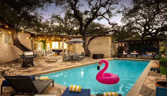 Heated Pool, Cabana, Fire Pit, Game Room & Arcade!