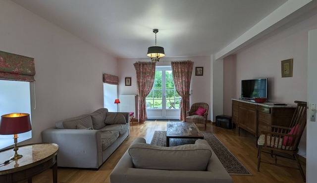 Heated Pool, Canoeing, Fishing, near Châteauroux and George Sand's House