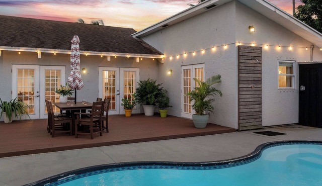 Heated Pool Days & Palm Nights – Modern West Palm Vibes