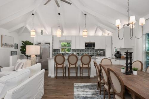 Heated Pool Dog Friendly Hot Tub Walk to Beach