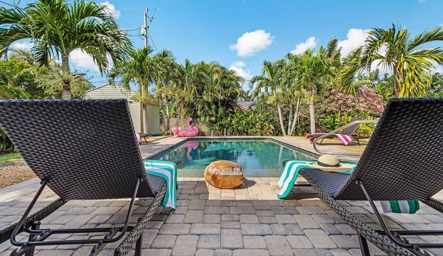 Heated Pool, Family Friendly, Outdoor Lounge - Shore Beats Working - Roelens