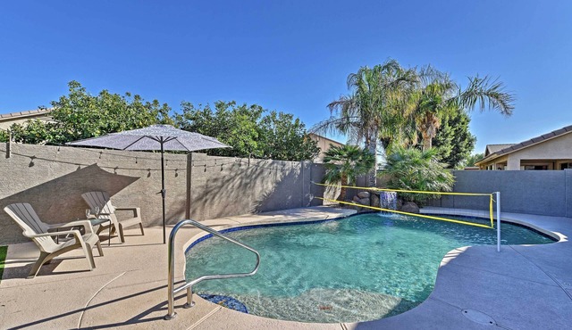 Heated Pool, Fire Pit & Game Room: Surprise Home