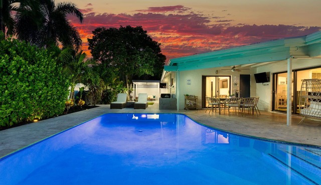 Heated Pool & Fun Escape | Near the Beach