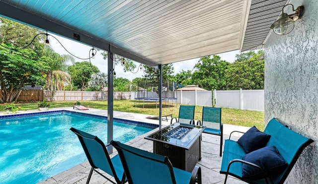 Heated pool. Home is made with LOVE! Pets OK!