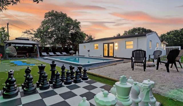 Heated Pool Home Mini Golf & Soccer Firepit