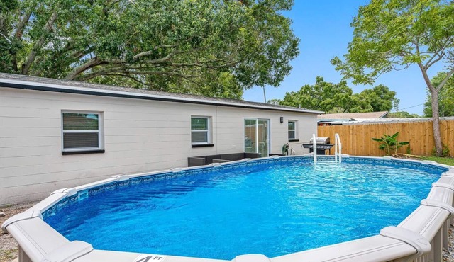 Heated Pool Home w/PlayStation 5 & Games!