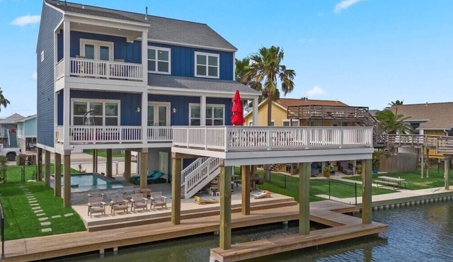 Heated Pool & Hot Tub | 5 Beds | Pets | Boat Slip