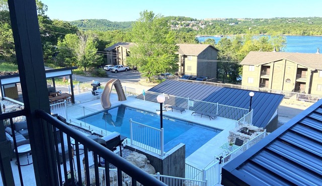 Heated Pool - Hot Tub - Game Room - BIG Lake View