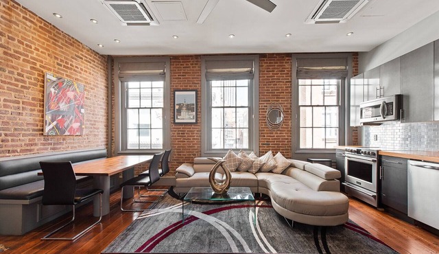Heated Pool, Hot Tubs, & Style Near French Qtr - Great for Families & Groups