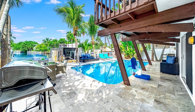 Heated Pool+HOUSE BOAT! 1 Mile To Beach/Las Olas!
