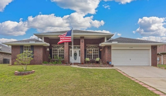 Heated Pool House Paradise! Huge Long-Term Stay Discounts! 5 Bedroom Home!