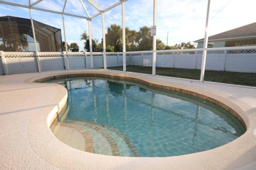 Heated Pool house