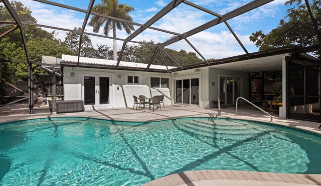 Heated Pool I Soundproof Home I Firepit I 630Mbps