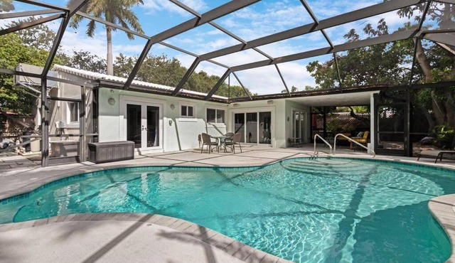 Heated Pool I Soundproof Home I Firepit I 630Mbps