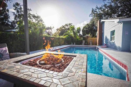 Heated Pool in Private House w/Fire Pit