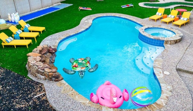 Heated Pool | MiniGolf |Arcade| Slide-Family Oasis
