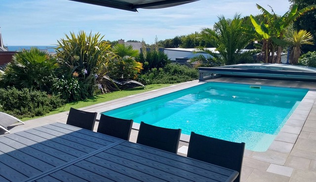 Heated pool ocean view beach 5 minutes from the house sleeps 10