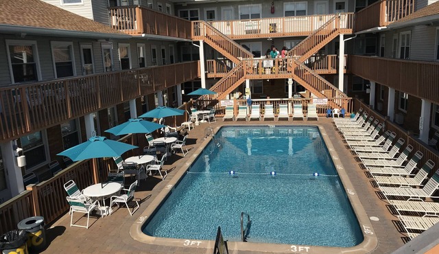 HEATED POOL Ocean Ave Seaside Park Steps to Beach & Boardwalk 3 bedrooms