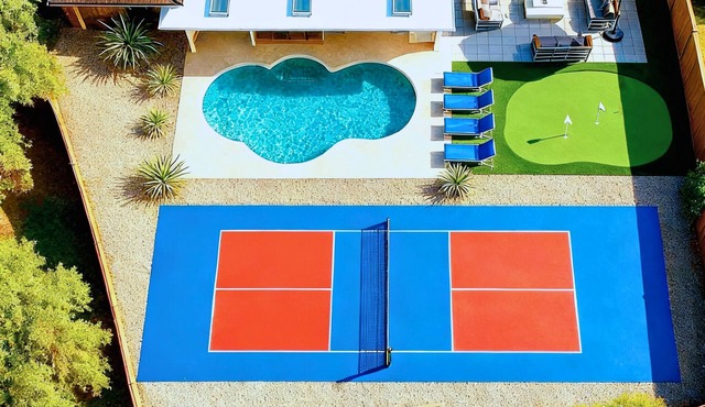 Heated Pool - Pickleball - Putting Green