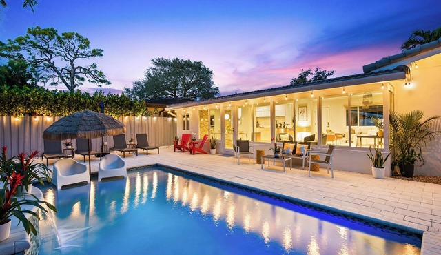 Heated Pool Retreat, A Modern, Laid-Back South Florida Escape Perfect for Unwinding and Recharging!