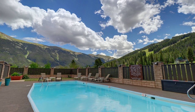 Heated Pool! Ski in/Walk out! Perfect Hotel Room CV210A