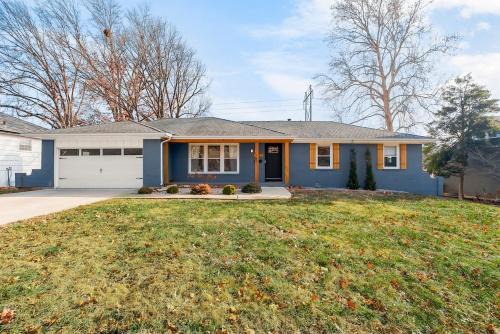 Heated Pool, Sleeps 12, World Cup, Family Rental