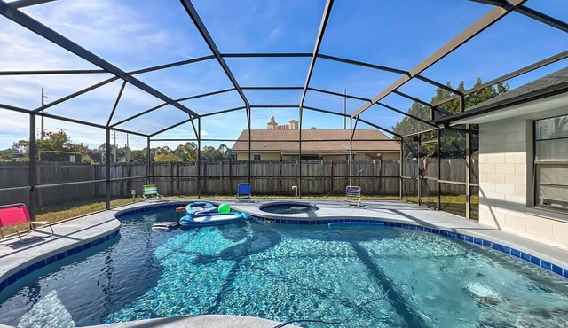 Heated Pool & Spa | King Suite| 13 Min to Disney