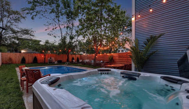 Heated pool & spa, luxury Oasis, centrally located, 5-bed & 3.5 bath