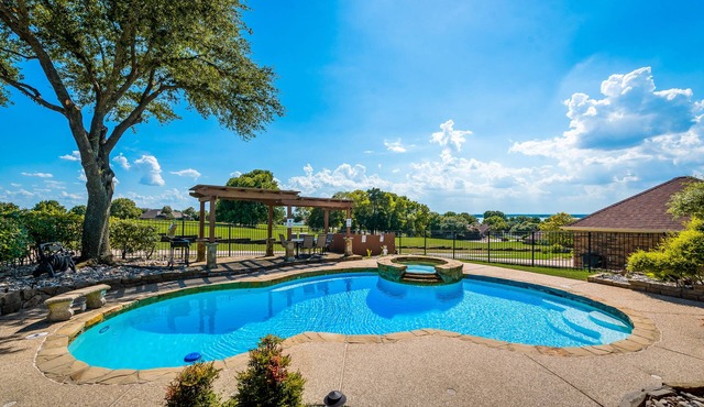 Heated Pool & Spa! Pool Table! Sleeps 14-16 Adults