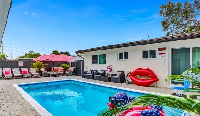 Heated Pool~Stellar stay in 7BD villa~Playground
