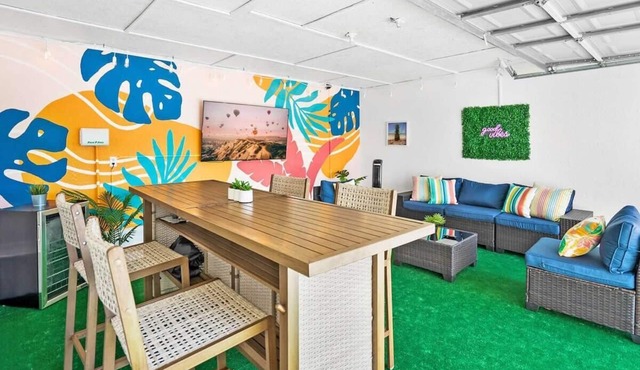 Heated Pool, Tiki Lounge, Steps to Beach, Games