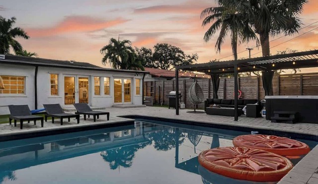 Heated Pool Villa 5mn to Aventura Golf & Games