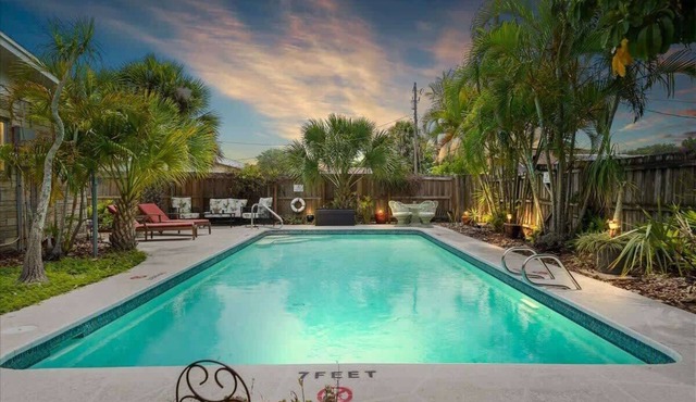 HEATED Pool, Walk DNTN - Palm Paradise
