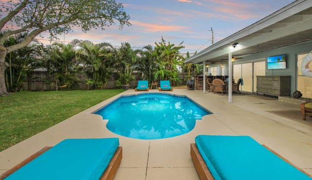 Heated Pool-Walk to Beach-Bikes-Beach Gear