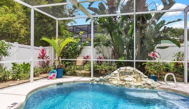 Heated Pool-Walk to the Beach-Bikes-Beach Gear