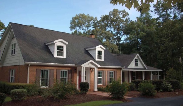 Heated Pool-Walkabout on 9 Parklike Private acres | Weddings | Reunions