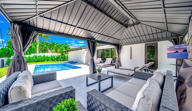 Heated Pool! Waterfront+Kayak! Close 2 Beach!