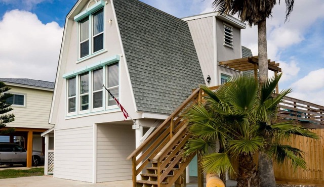 Heated Private Pool, Pet Friendly, Golf Cart Access