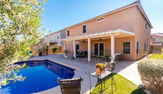 heated Private pool 5bd 3 ba 3 garage Laveen