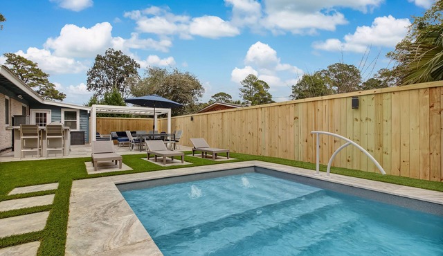 Heated Private Pool - Bring your Kayak