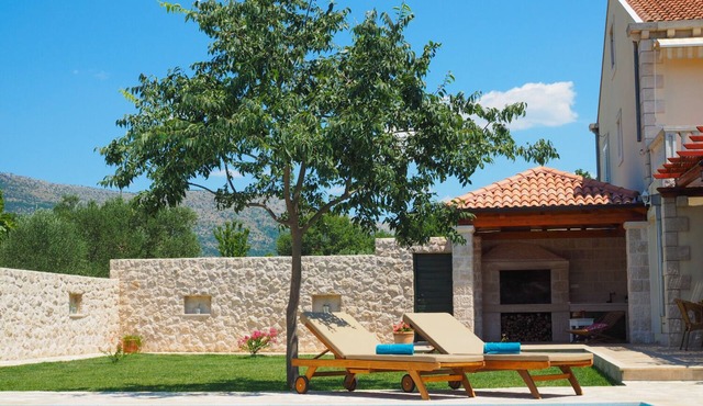 Heated private pool, near Dubrovnik,8+2,ideal for families&groups
