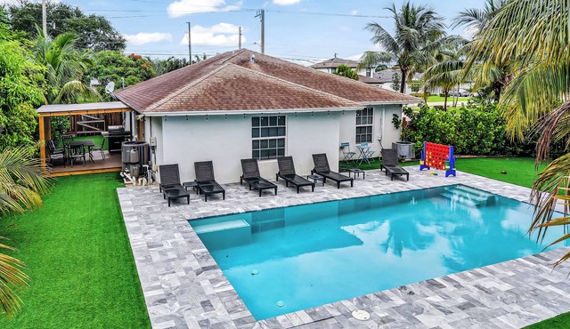 🏝️⭐️HEATED SALT WATER POOL HOME~🌊Delray Beach-PET FRIENDLY